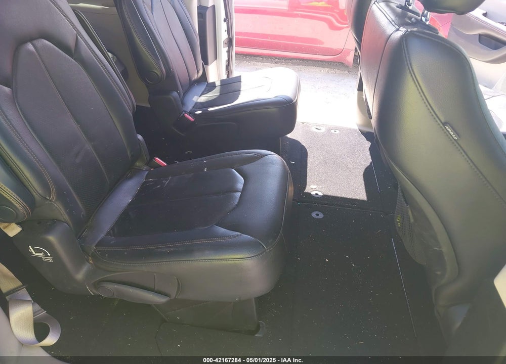 2020 CHRYSLER PACIFICA TOURING L VIN: 2C4RC1BG6LR276742