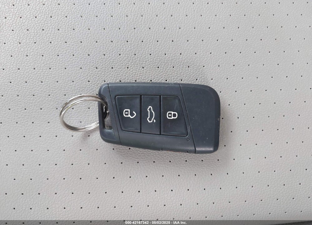 2019 VOLKSWAGEN ATLAS VIN: 1V2DR2CAXKC598265