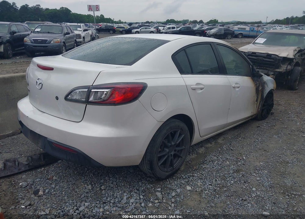 2011 MAZDA MAZDA3 VIN: JM1BL1UF9B1457746