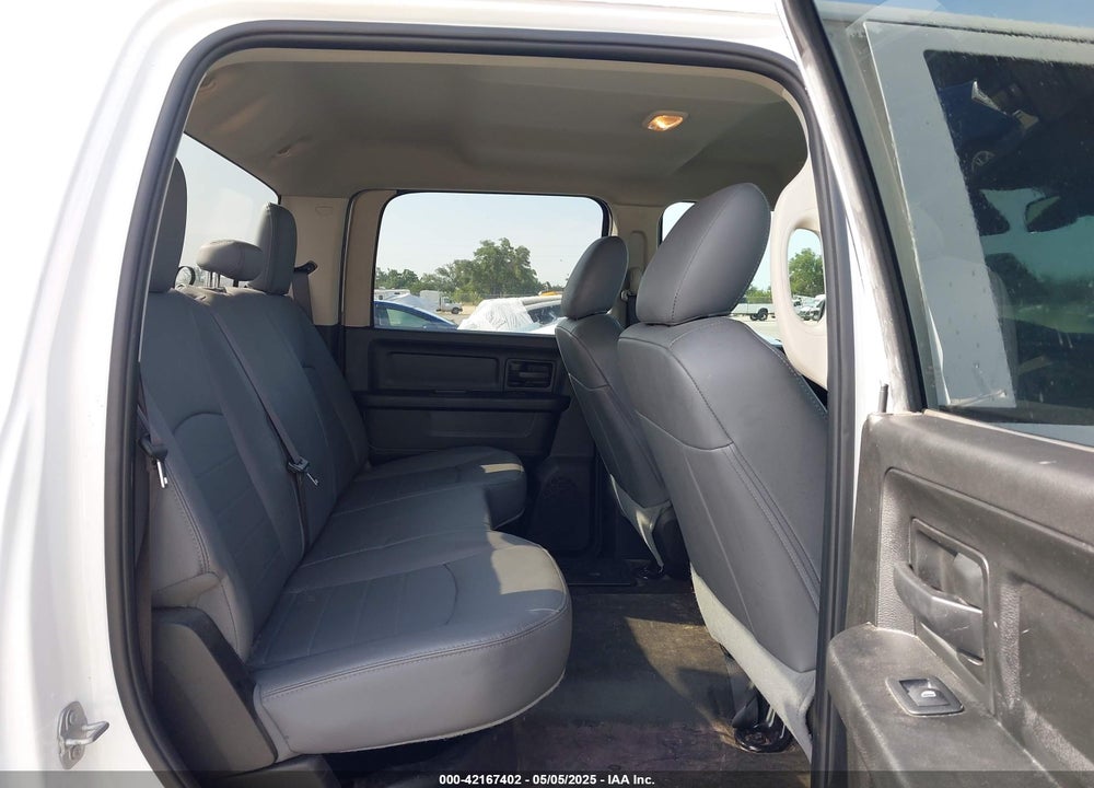 2019 RAM 1500 CLASSIC TRADESMAN 4X4 6'4 BOX VIN: 1C6RR7ST3KS688104