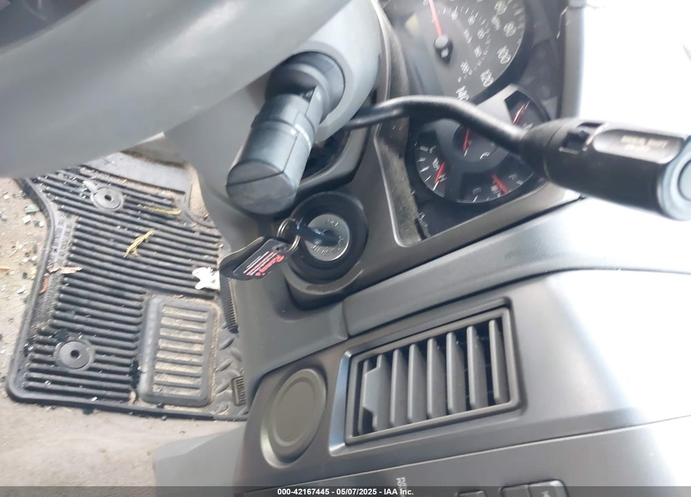 2004 NISSAN TITAN SE VIN: 1N6AA07A14N542231