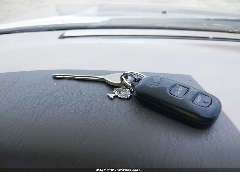 2001 TOYOTA CAMRY LE VIN: 4T1BG22KX1U072957