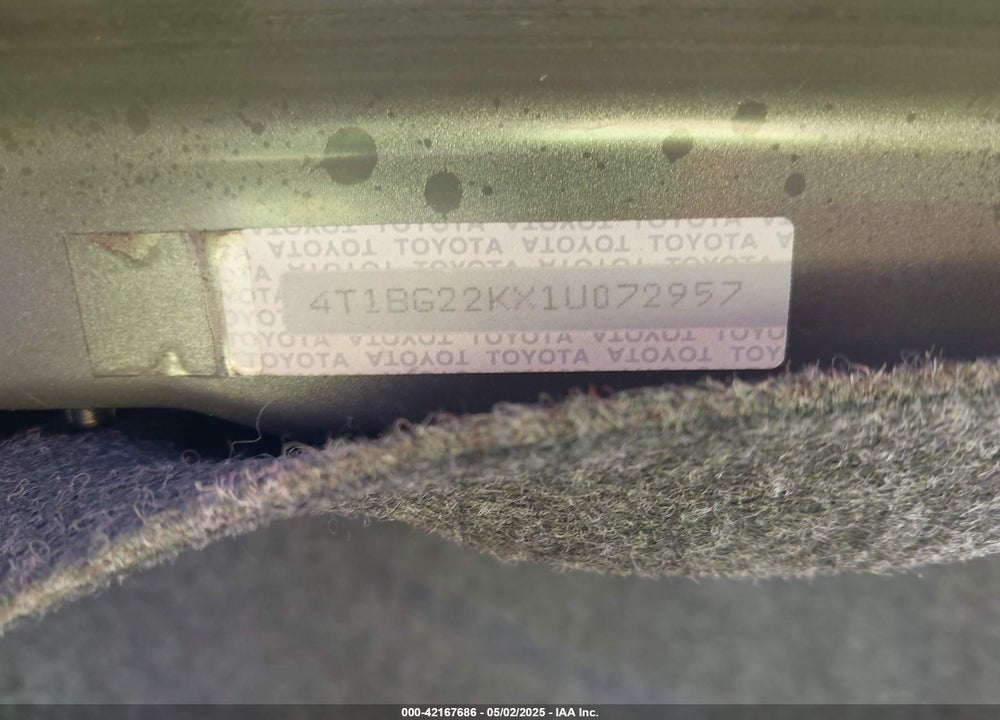 2001 TOYOTA CAMRY LE VIN: 4T1BG22KX1U072957