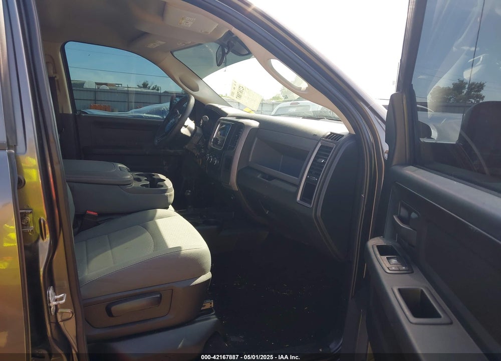 2014 RAM 2500 VIN: 3C6TR5HT6EG268947