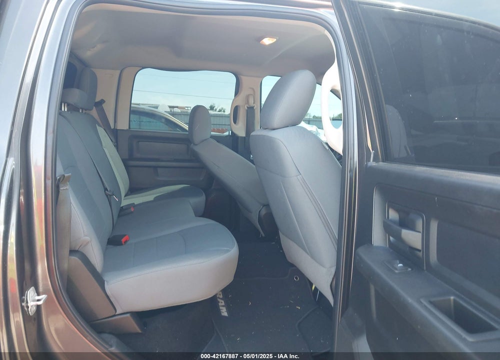 2014 RAM 2500 VIN: 3C6TR5HT6EG268947