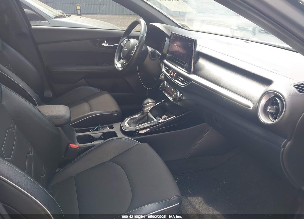 2022 KIA FORTE VIN: 3KPF54AD0NE490720
