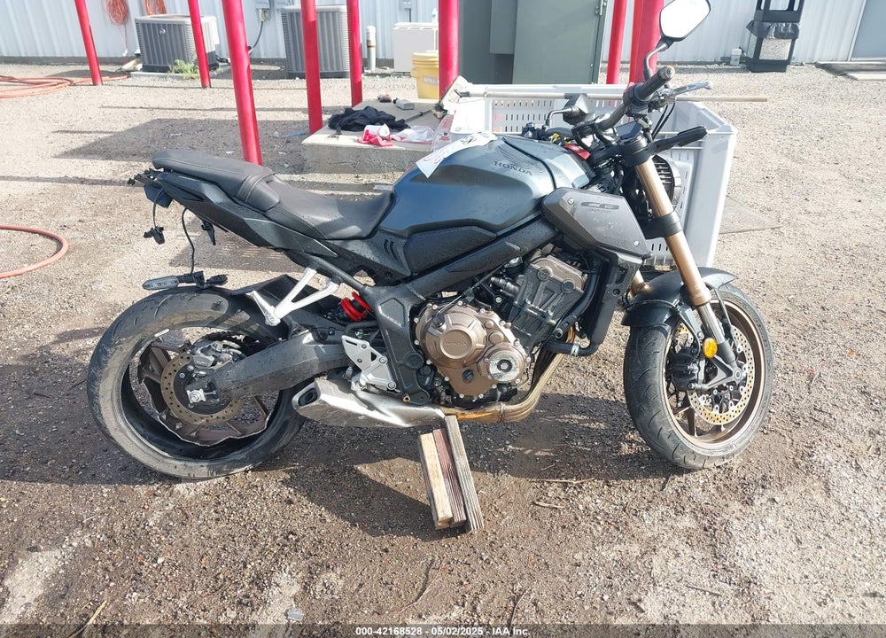2023 HONDA CB650 RA VIN: MLHRH0251P5400538