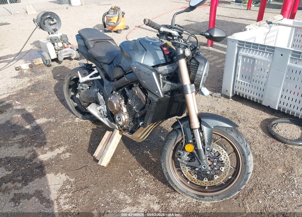 2023 HONDA CB650 RA VIN: MLHRH0251P5400538