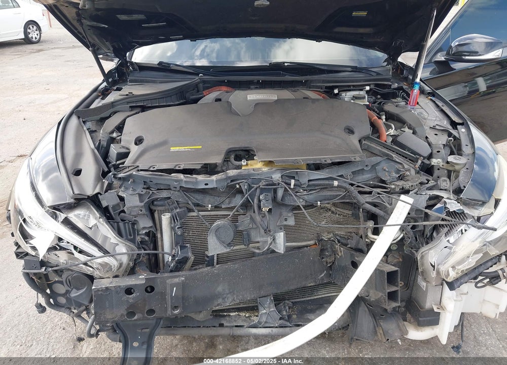 2014 INFINITI Q50 HYBRID SPORT VIN: JN1AV7AP8EM692022