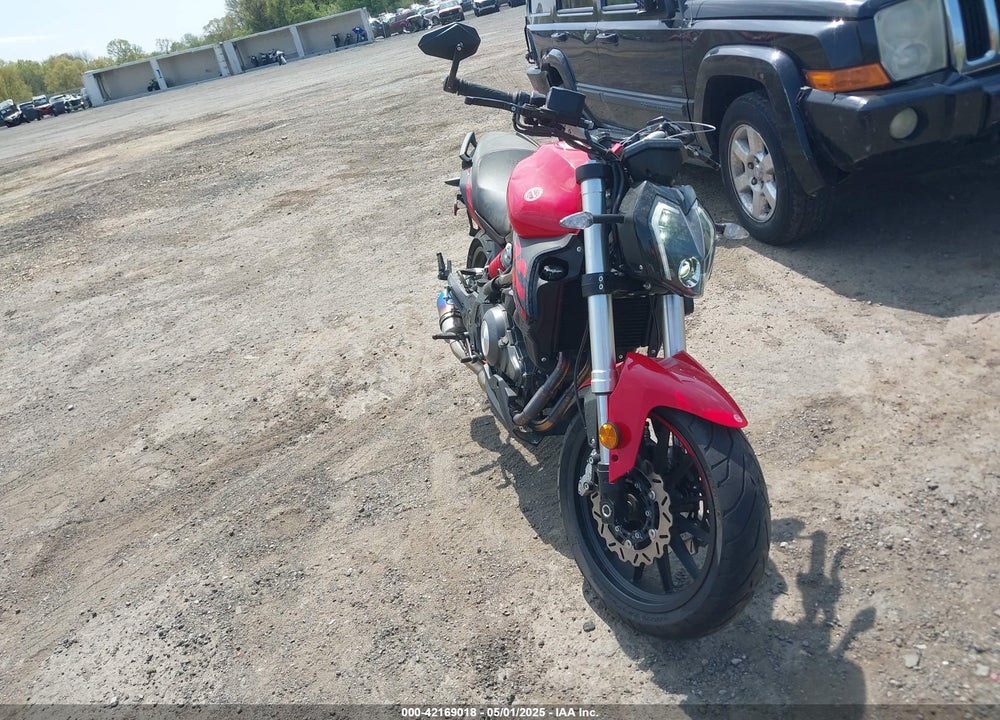2023 BENELLI 302S VIN: LBBPHE044PBE40113