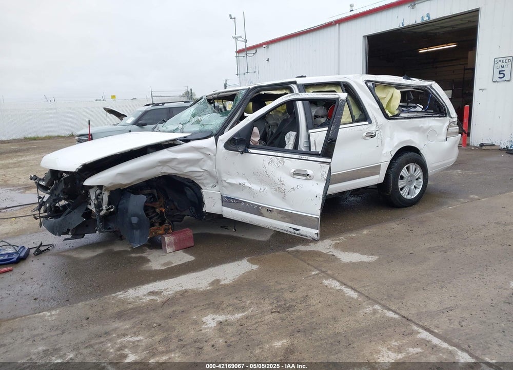 2014 LINCOLN NAVIGATOR L VIN: 5LMJJ3J5XEEL08664