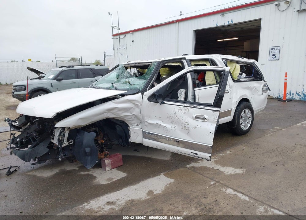 2014 LINCOLN NAVIGATOR L VIN: 5LMJJ3J5XEEL08664