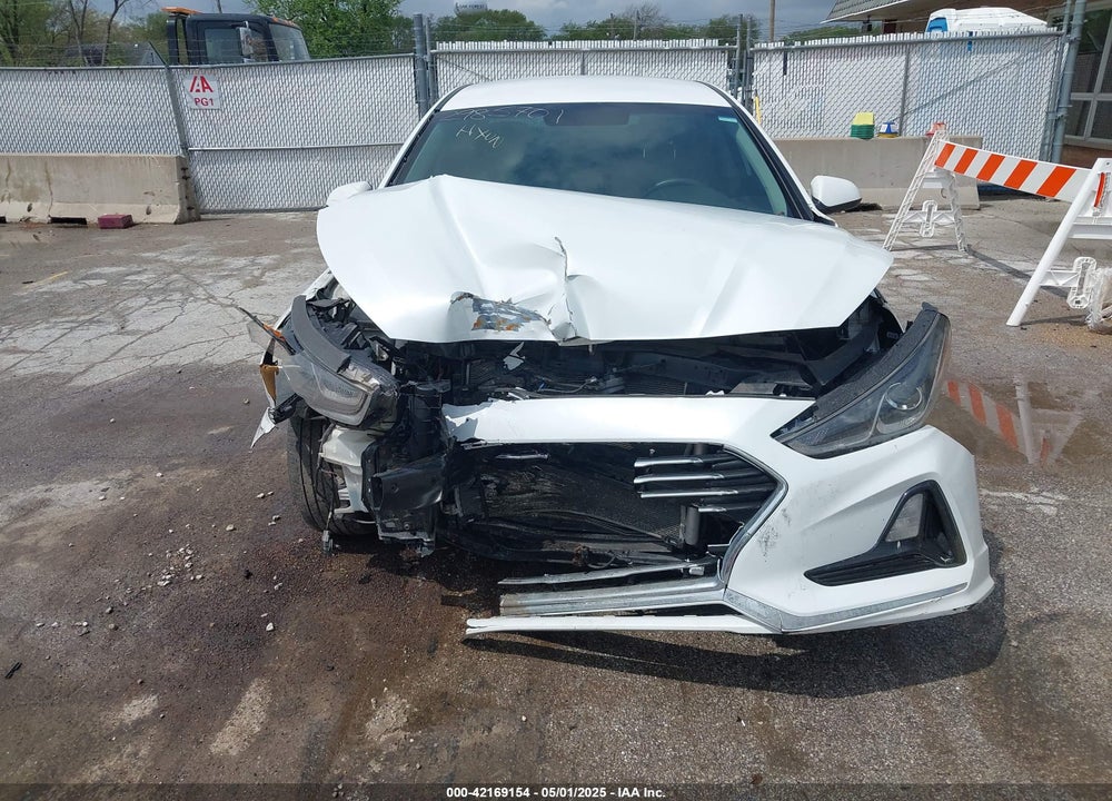 2018 HYUNDAI SONATA VIN: 5NPE24AF1JH608527