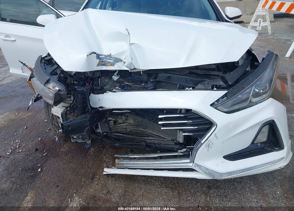2018 HYUNDAI SONATA VIN: 5NPE24AF1JH608527