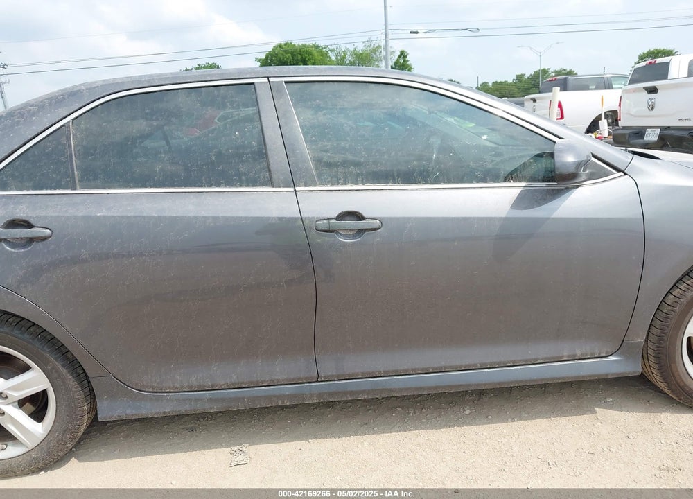 2013 TOYOTA CAMRY SE VIN: 4T1BF1FK5DU235803