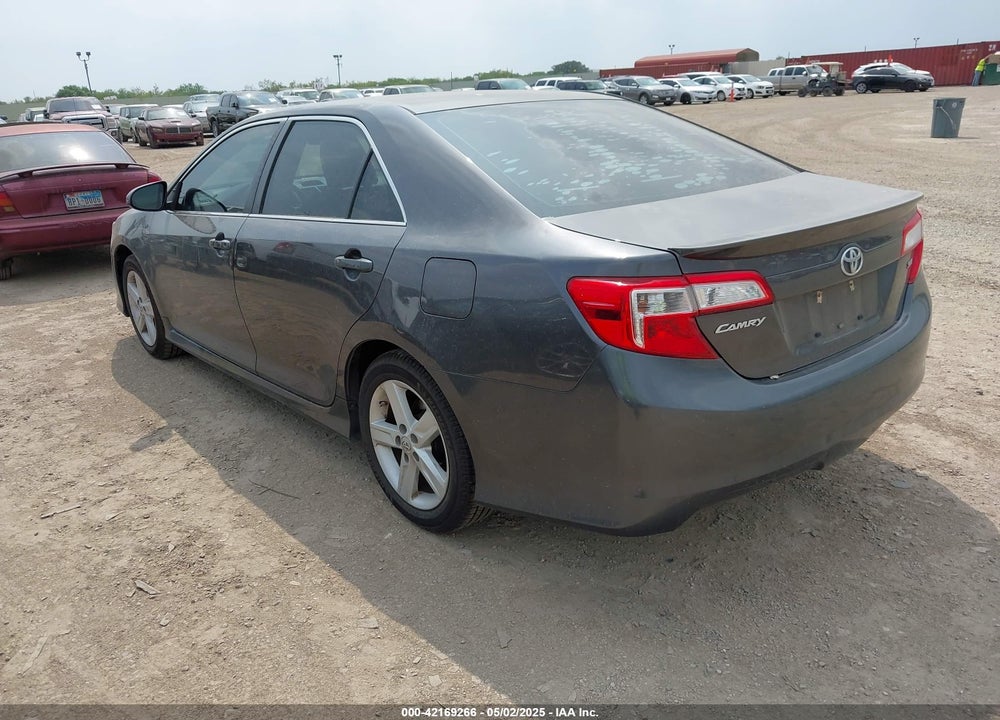 2013 TOYOTA CAMRY SE VIN: 4T1BF1FK5DU235803