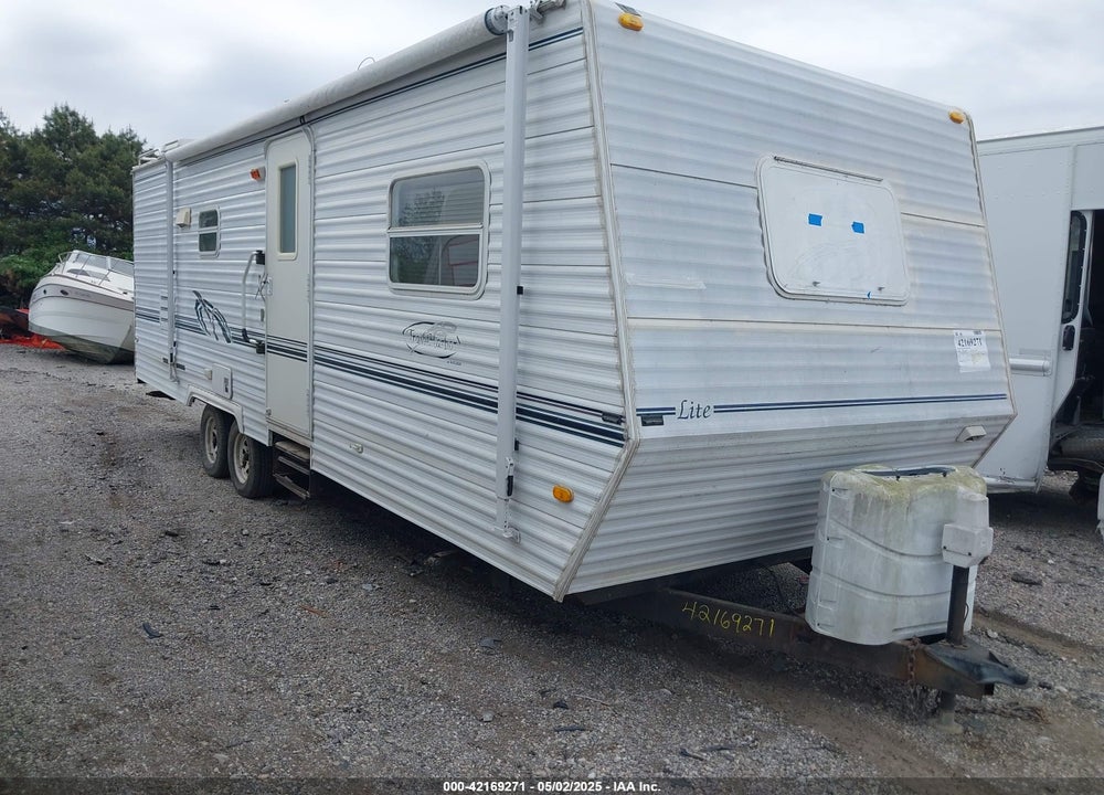 2001 R-VISION TRAIL-LITE M-27TFBSS VIN: 4WY200M2X11052063