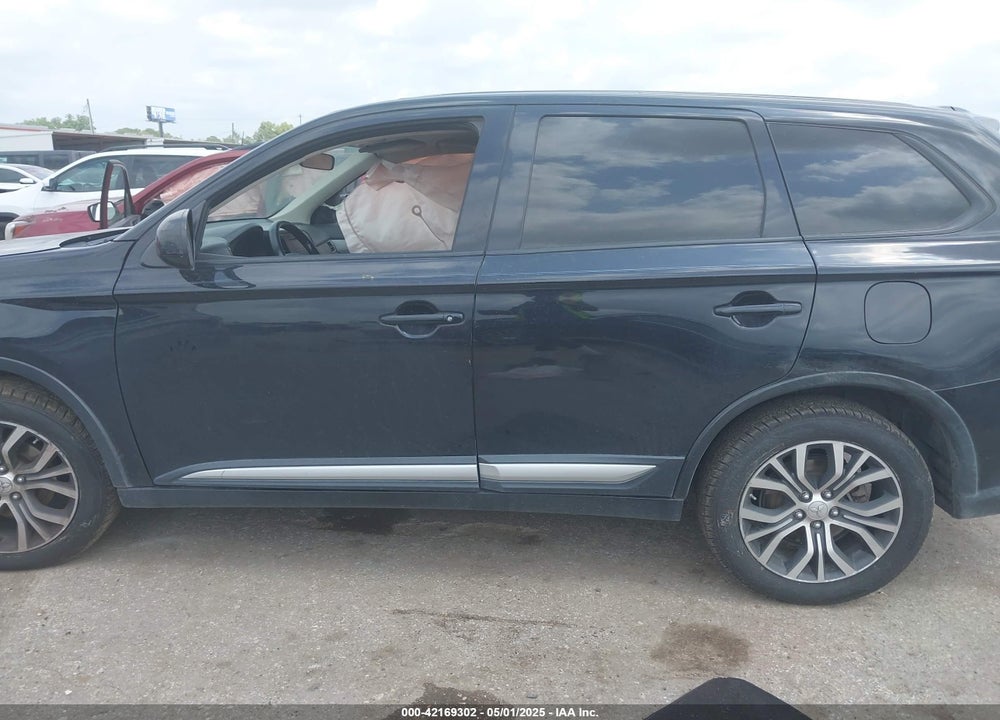2016 MITSUBISHI OUTLANDER ES VIN: JA4AD2A31GZ045865