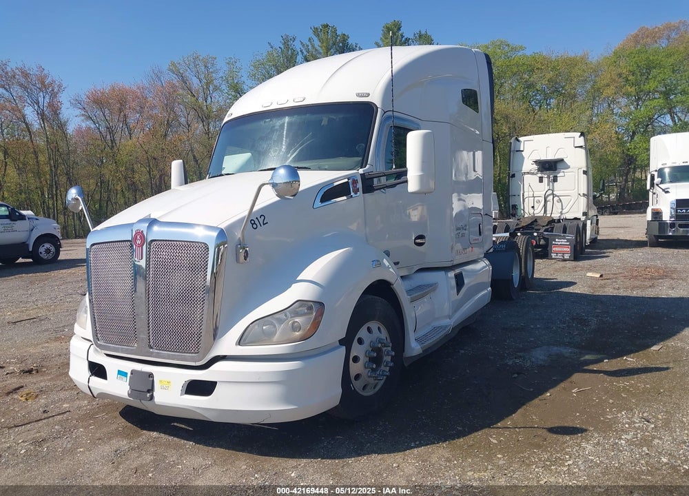 2017 KENWORTH T680 VIN: 1XKYDP9X6HJ145831