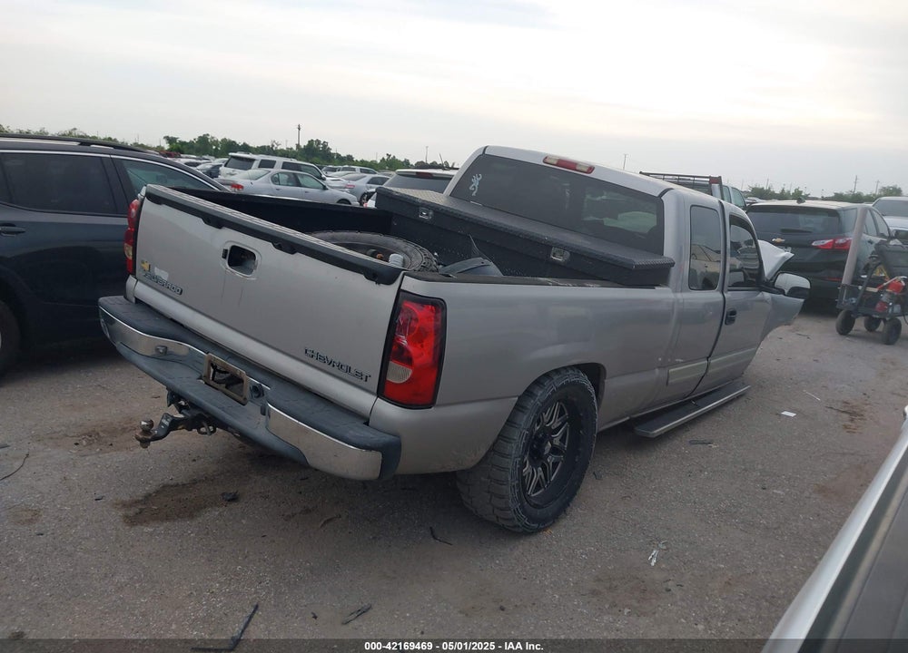 2005 CHEVROLET SILVERADO 1500 LS VIN: 2GCEC19V451114225