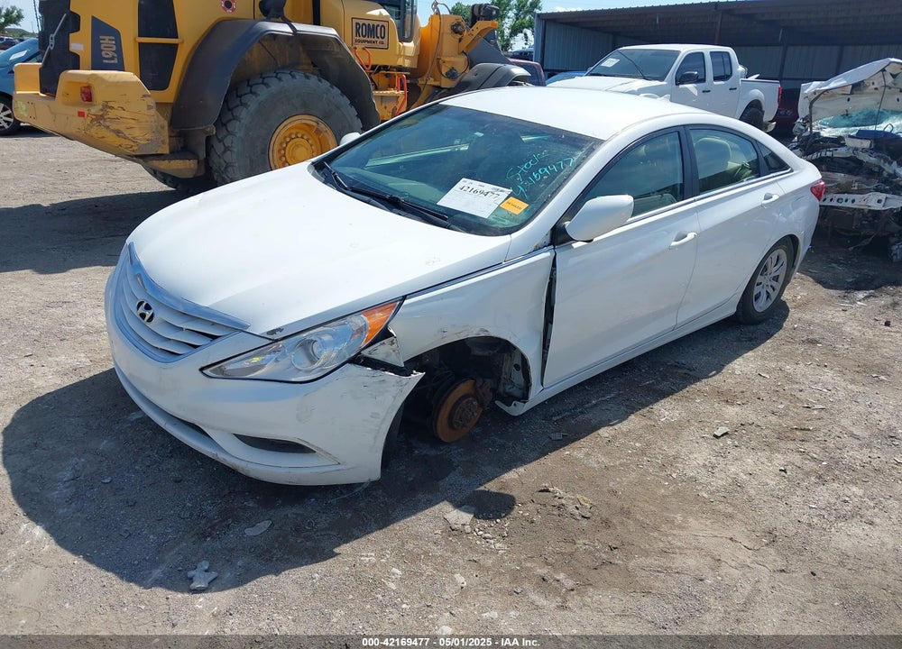2013 HYUNDAI SONATA GLS VIN: 5NPEB4AC2DH573393