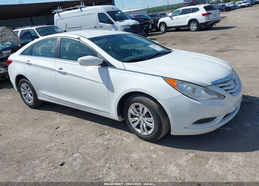 2013 HYUNDAI SONATA GLS VIN: 5NPEB4AC2DH573393