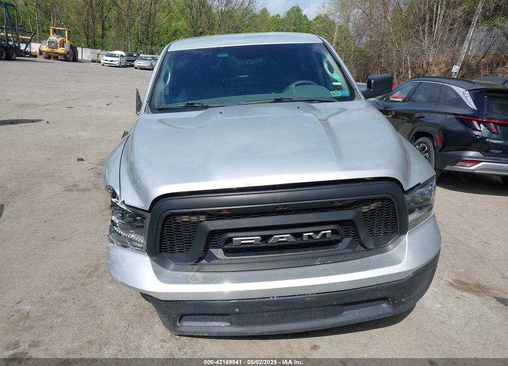 2017 RAM 1500 VIN: 1C6RR6GT7HS520333