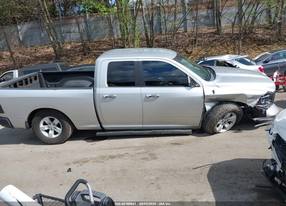 2017 RAM 1500 VIN: 1C6RR6GT7HS520333
