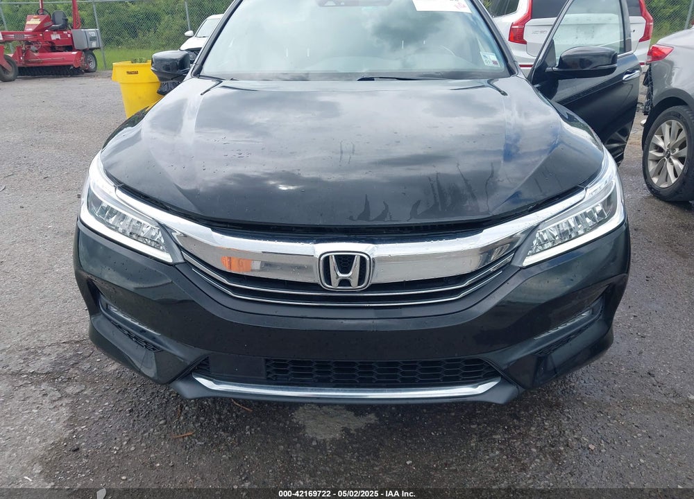 2017 HONDA ACCORD VIN: 1HGCR3F94HA019443