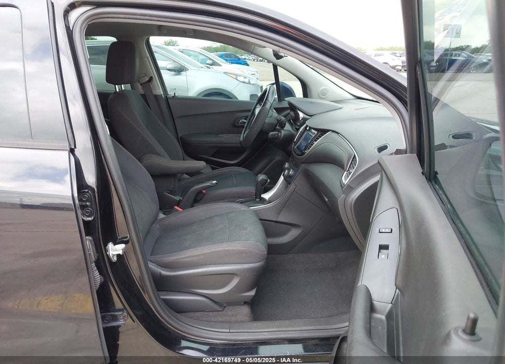 2018 CHEVROLET TRAX LS VIN: 3GNCJKSB7JL168881