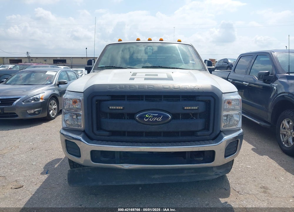 2013 FORD F-350 CHASSIS XL VIN: 1FD8W3HTXDEA15899