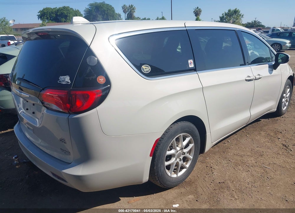 2017 CHRYSLER PACIFICA VIN: 2C4RC1DG6HR633826