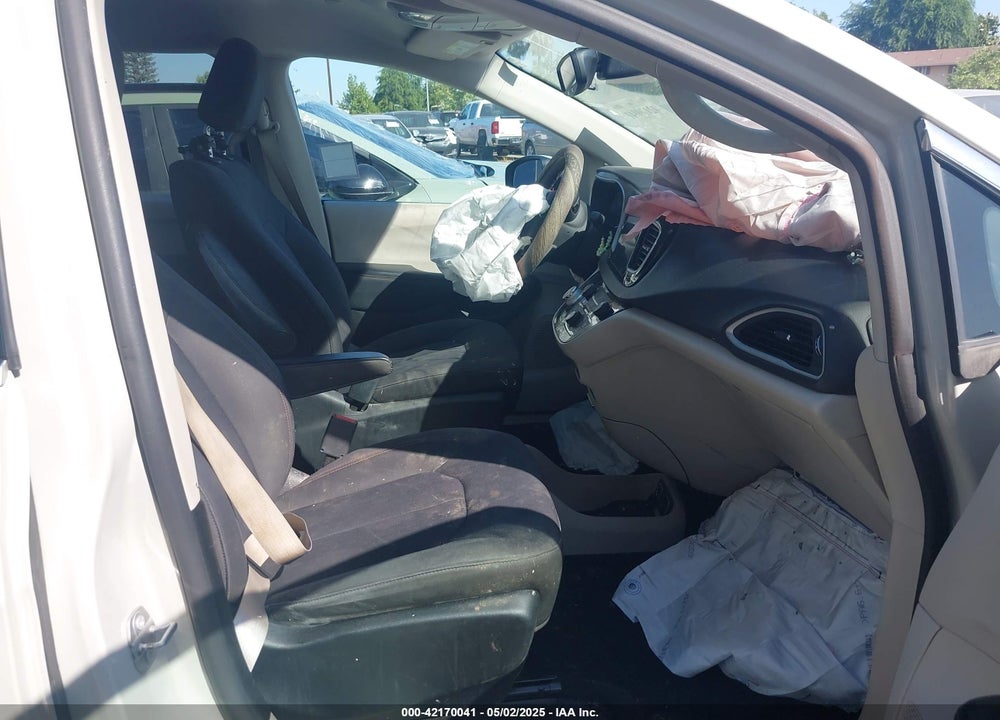 2017 CHRYSLER PACIFICA VIN: 2C4RC1DG6HR633826