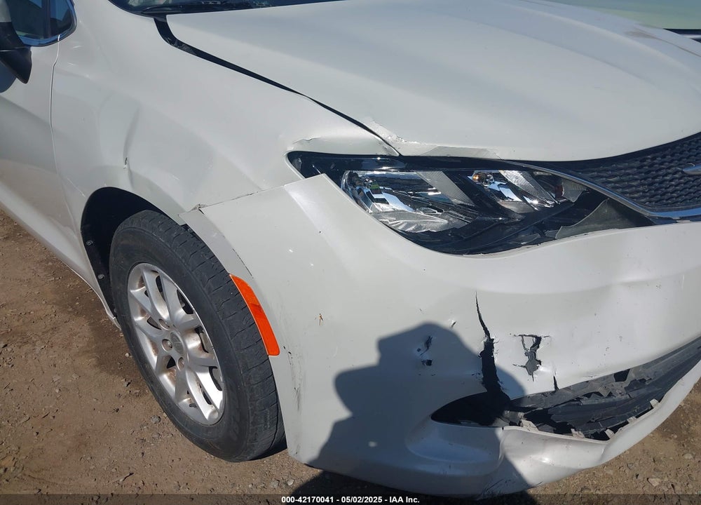 2017 CHRYSLER PACIFICA VIN: 2C4RC1DG6HR633826