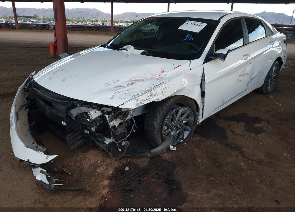 2024 HYUNDAI ELANTRA VIN: KMHLM4DG4RU779100
