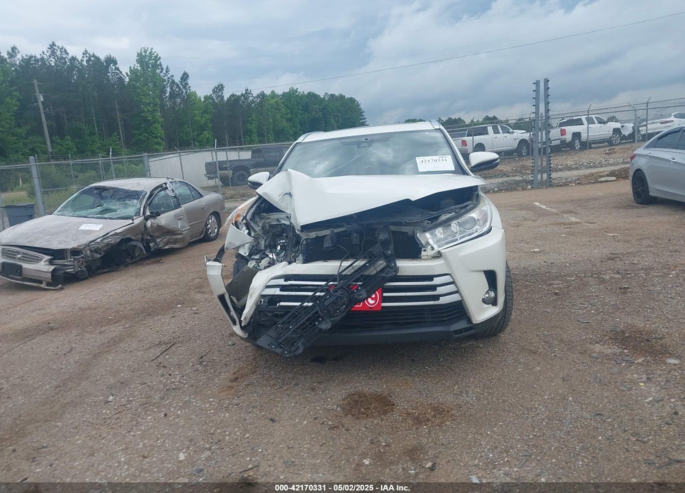 2017 TOYOTA HIGHLANDER VIN: 5TDKZRFH2HS517308