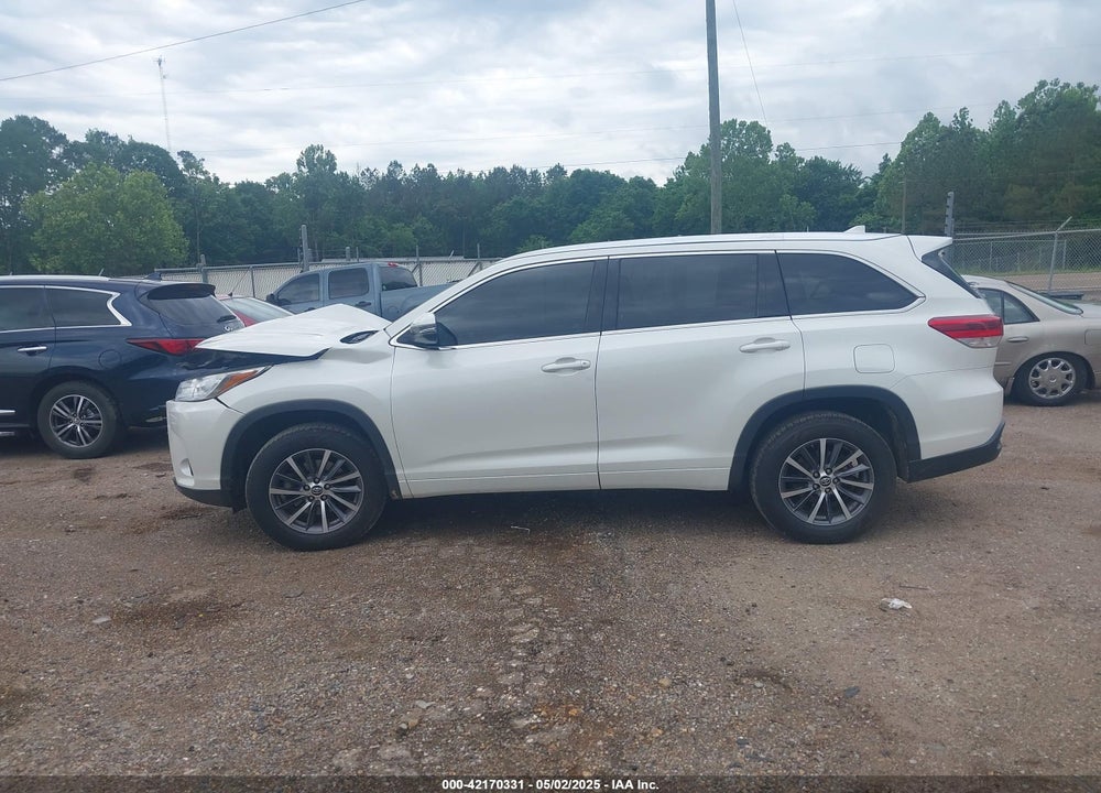 2017 TOYOTA HIGHLANDER VIN: 5TDKZRFH2HS517308