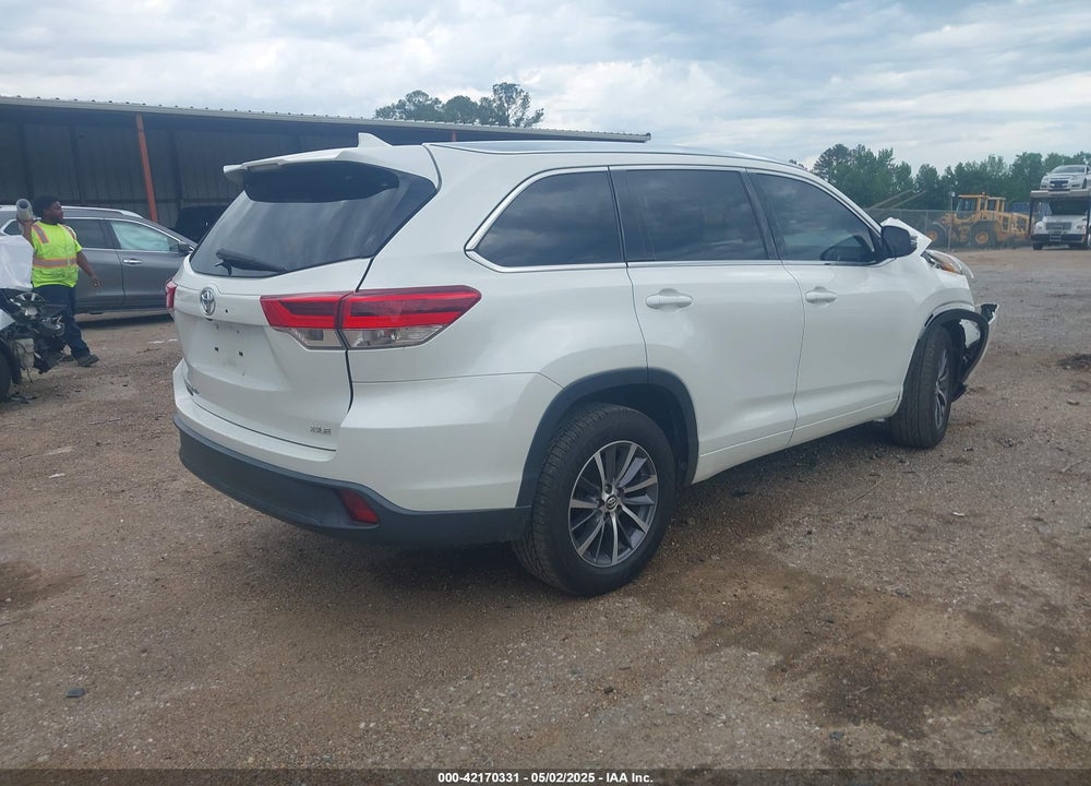 2017 TOYOTA HIGHLANDER VIN: 5TDKZRFH2HS517308