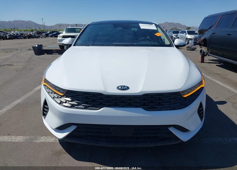 2021 KIA K5 VIN: 5XXG34J27MG039072