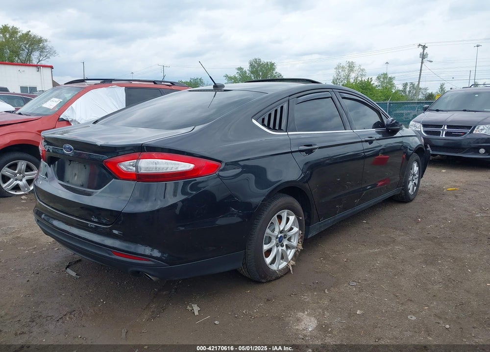 2015 FORD FUSION S VIN: 3FA6P0G77FR262976