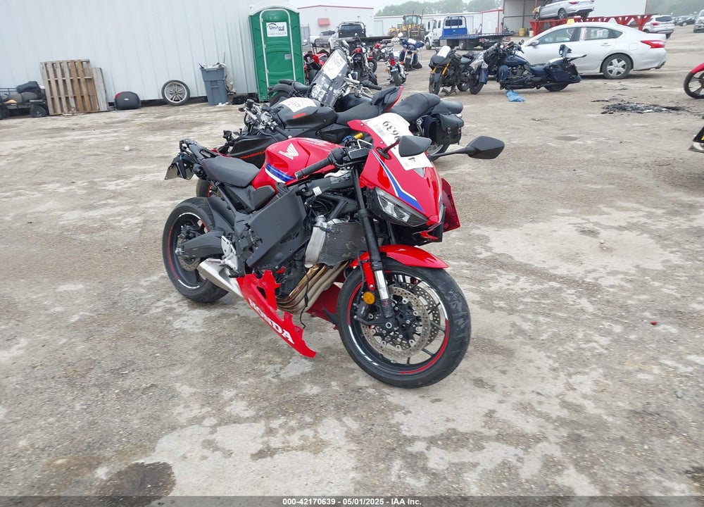 2024 HONDA CBR650 R VIN: MLHRH1558R5000397