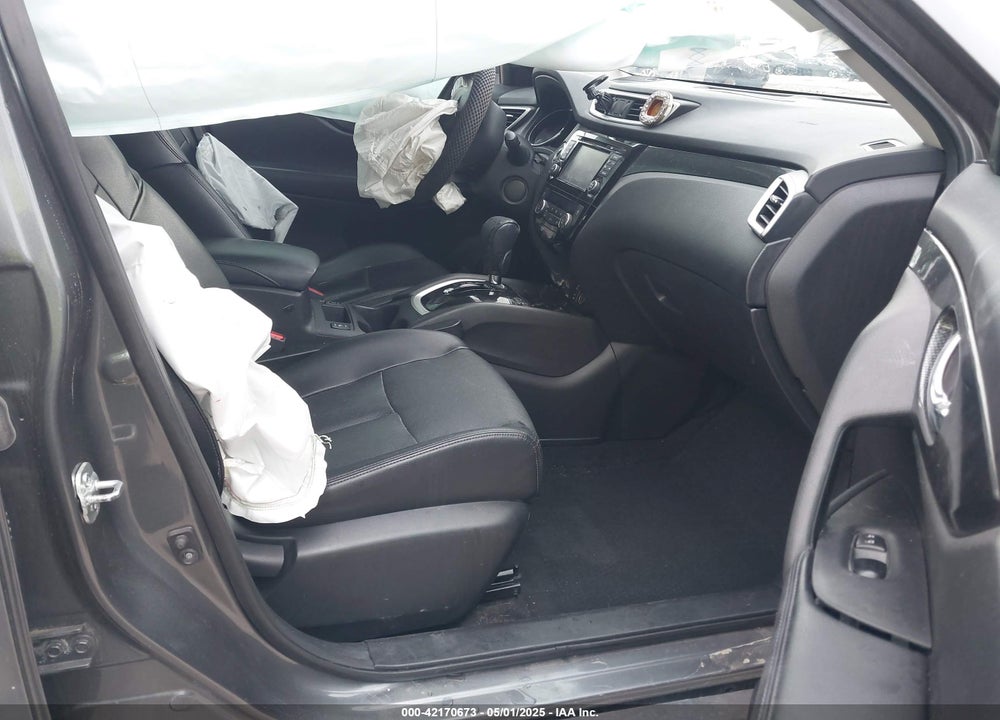 2016 NISSAN ROGUE SL VIN: 5N1AT2MV8GC736573