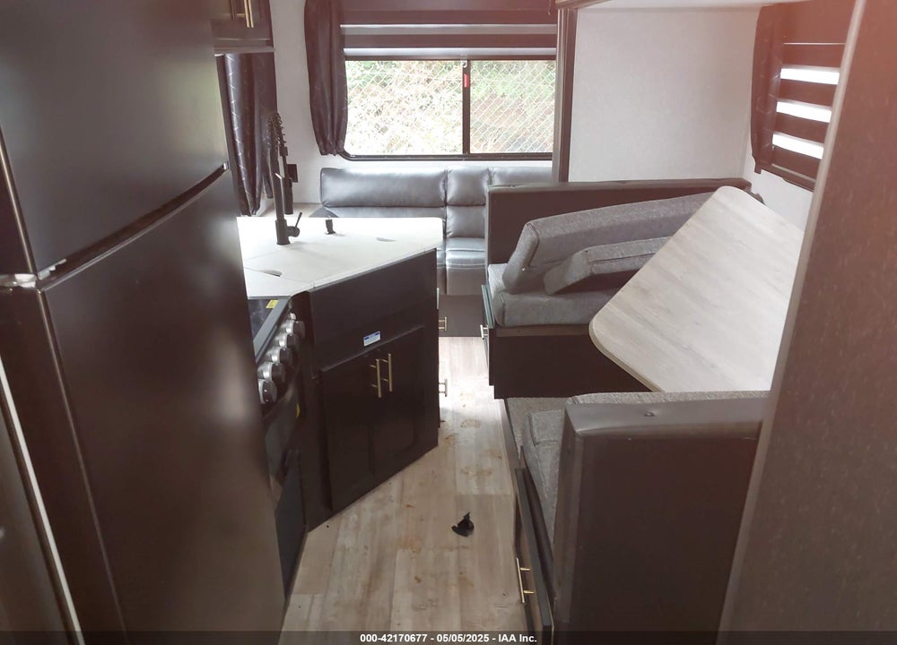 2022 GRSYR TRAVEL TRLR VIN: 4X4TCKY26NK080092
