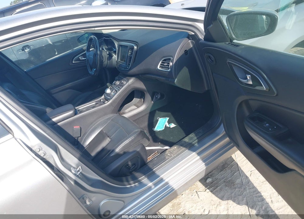 2017 CHRYSLER 200 VIN: 1C3CCCABXHN507108