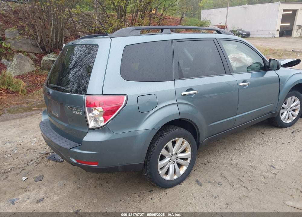 2013 SUBARU FORESTER VIN: JF2SHACC9DH403058