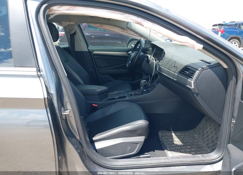 2019 VOLKSWAGEN JETTA VIN: 3VWC57BUXKM061537