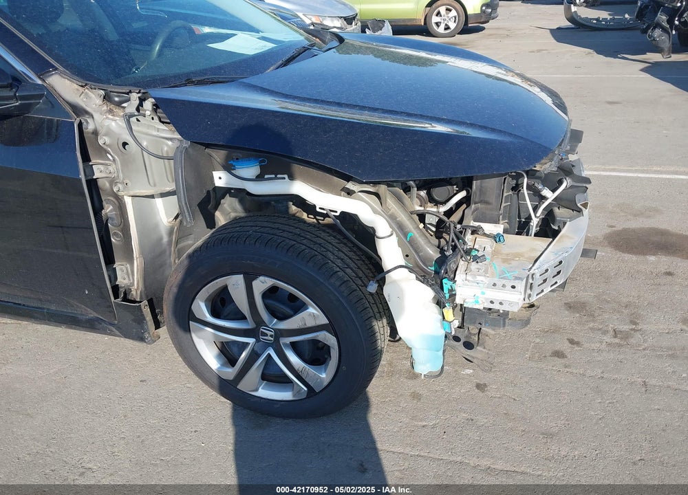 2018 HONDA CIVIC LX VIN: 19XFC2F57JE013384