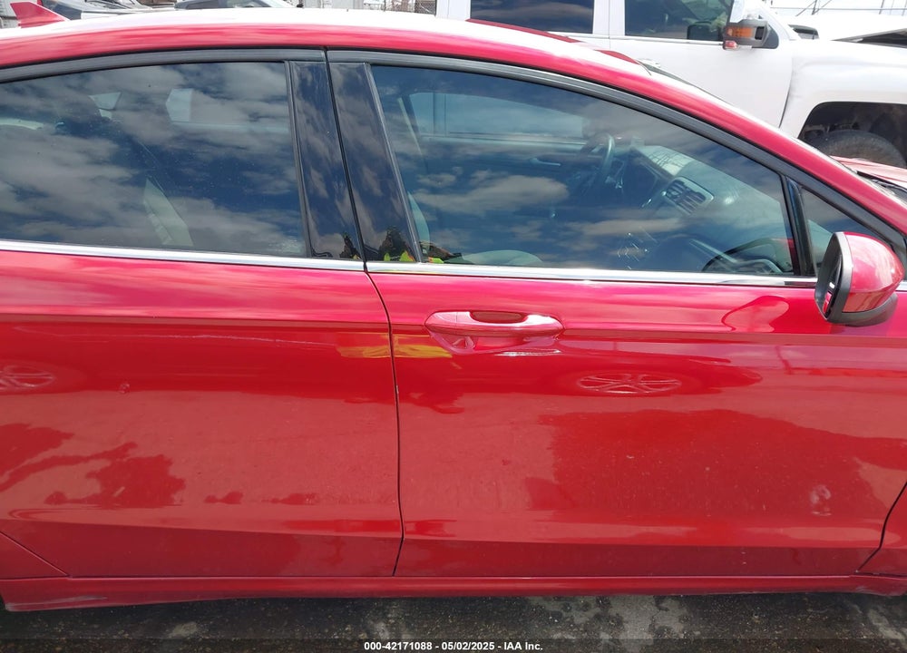 2020 FORD FUSION VIN: 3FA6P0HD5LR147857
