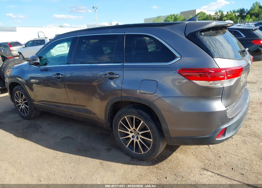 2018 TOYOTA HIGHLANDER VIN: 5TDKZRFH4JS548677
