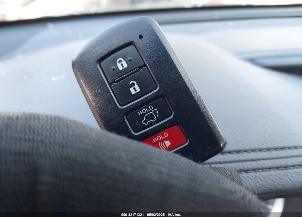 2018 TOYOTA HIGHLANDER VIN: 5TDKZRFH4JS548677